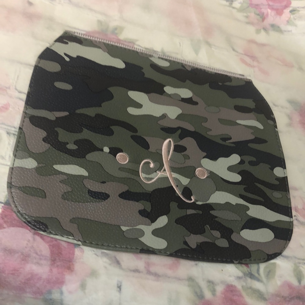 Camo purse flap studio 31 A rose embroidery